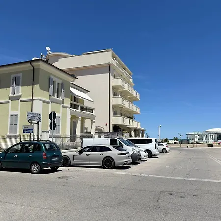 Apartment Se297 - Senigallia, Trilocale In Posizione Esclusiva Con Aria Condizionata *